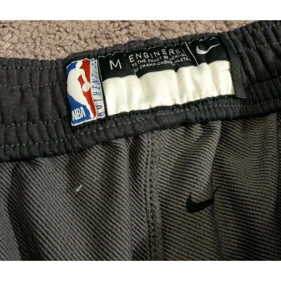Nike NBA Authentic Washington Wizards Black Shorts Men's Big & Tall Medium Tall - Picture 5 of 8